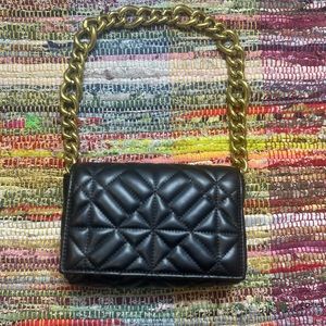 H&M Purse. Button Close with chunky Gold Chain Strap